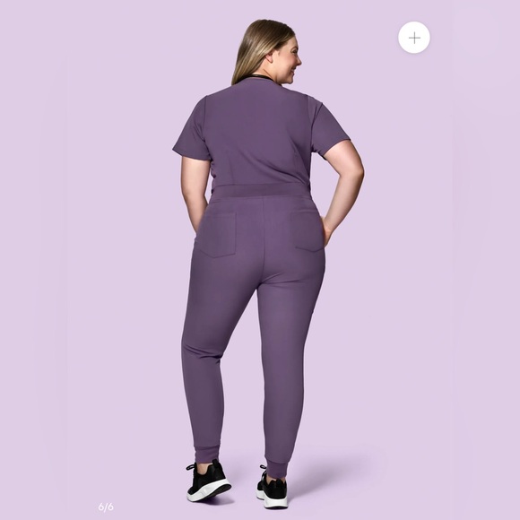 Mandala 9 Pocket Joggers
Dewberry - 2XL /
Petite - Picture 1 of 5